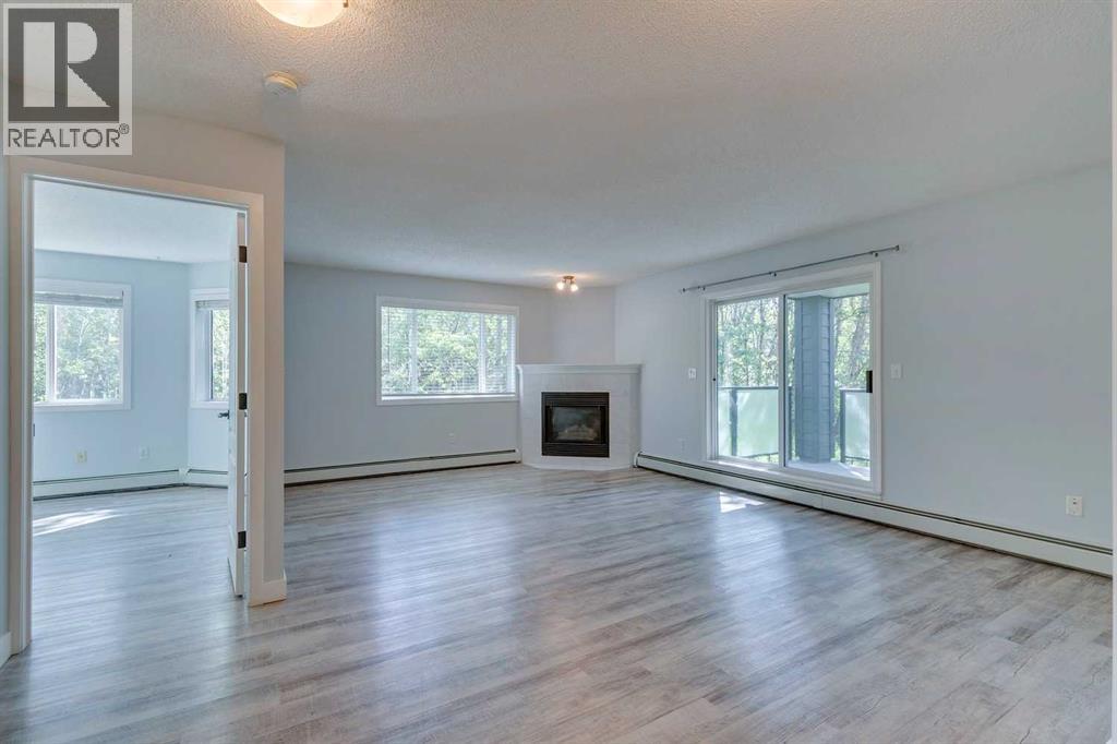 Single Family House for Sale in   Sierra Morena Mews SW Signal Hill Calgary 