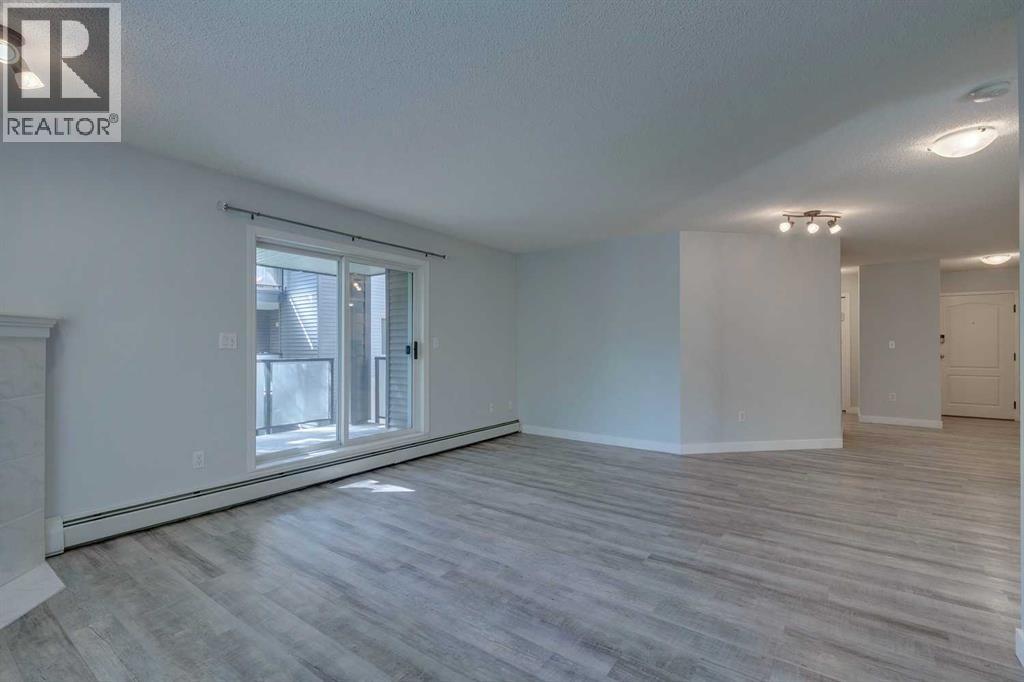 Single Family House for Sale in   Sierra Morena Mews SW Signal Hill Calgary 