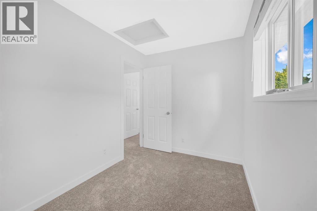 Single Family House 4 Level for Sale in  Shawbrooke Road SW Shawnessy Calgary 