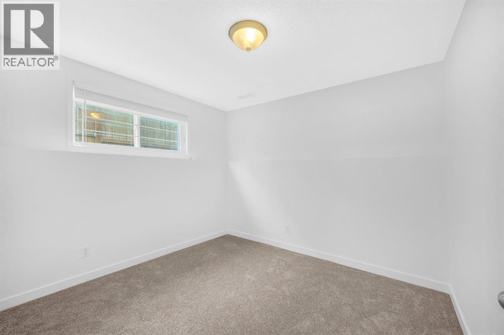 Single Family House 4 Level for Sale in  Shawbrooke Road SW Shawnessy Calgary 