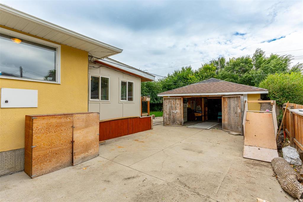 Photo 14 of 472 Speers Road, Winnipeg MB