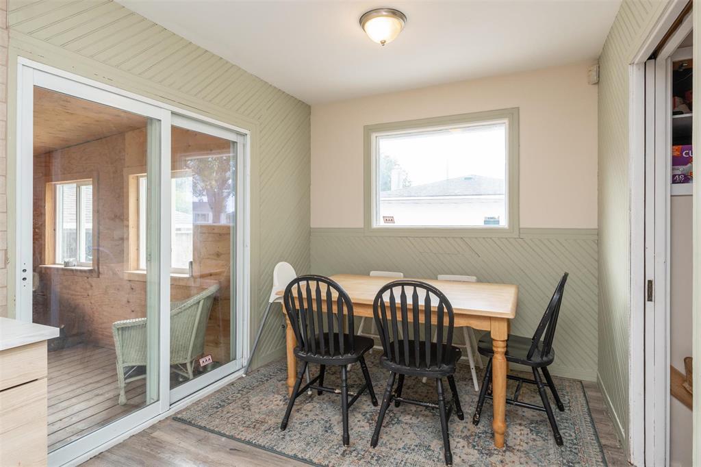 Photo 2 of 472 Speers Road, Winnipeg MB