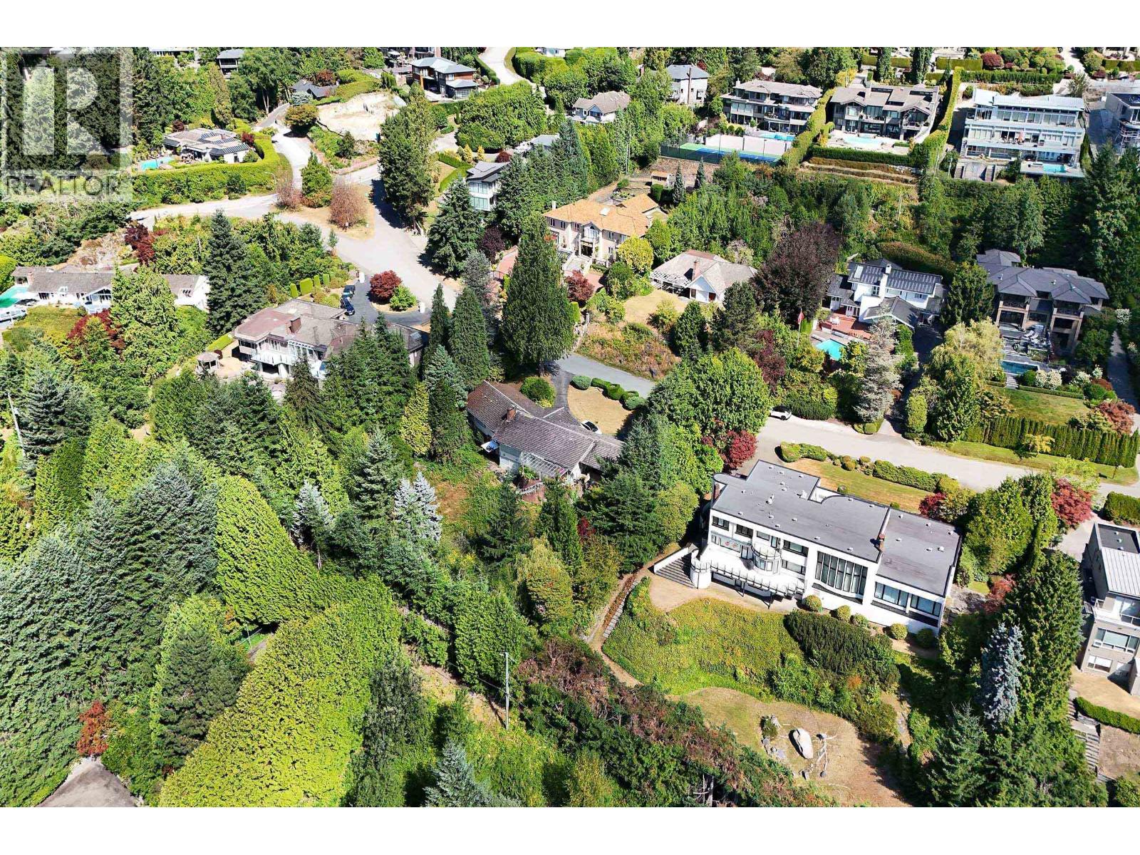 1084 GROVELAND ROAD, West Vancouver