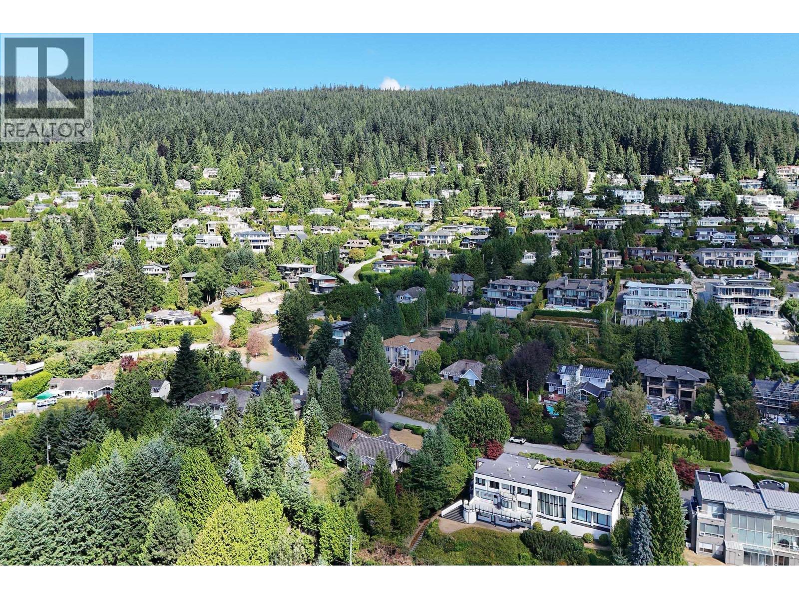 1084 GROVELAND ROAD, West Vancouver