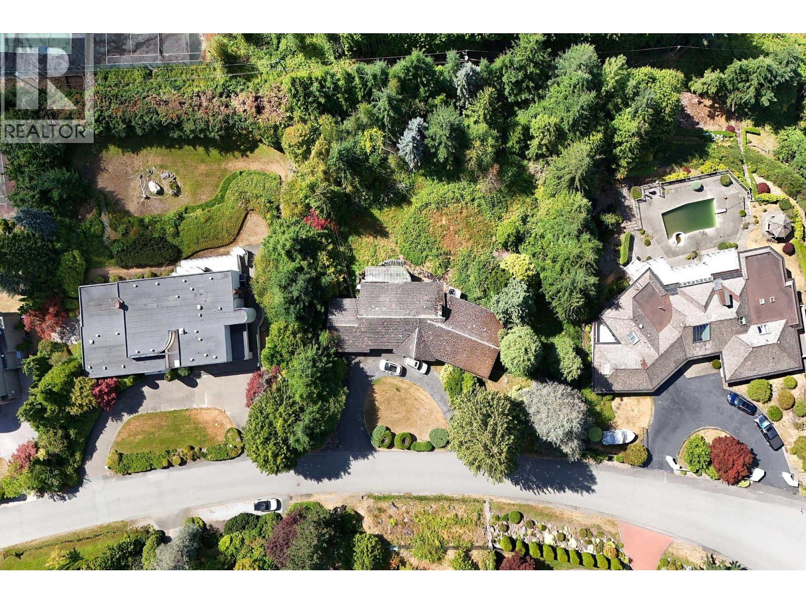 1084 GROVELAND ROAD, West Vancouver