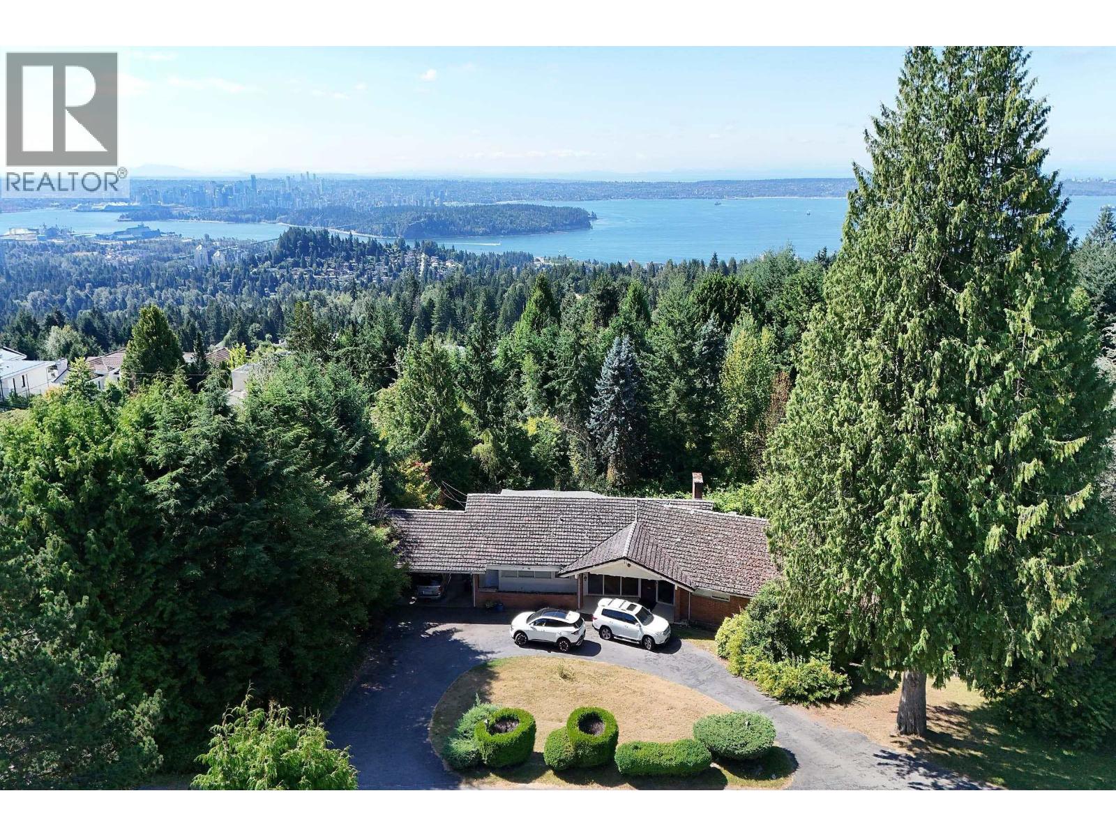 1084 GROVELAND ROAD, West Vancouver