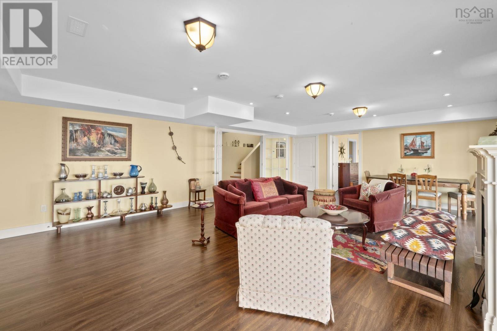 Property 32 of 48 of 73 Kestrel Court