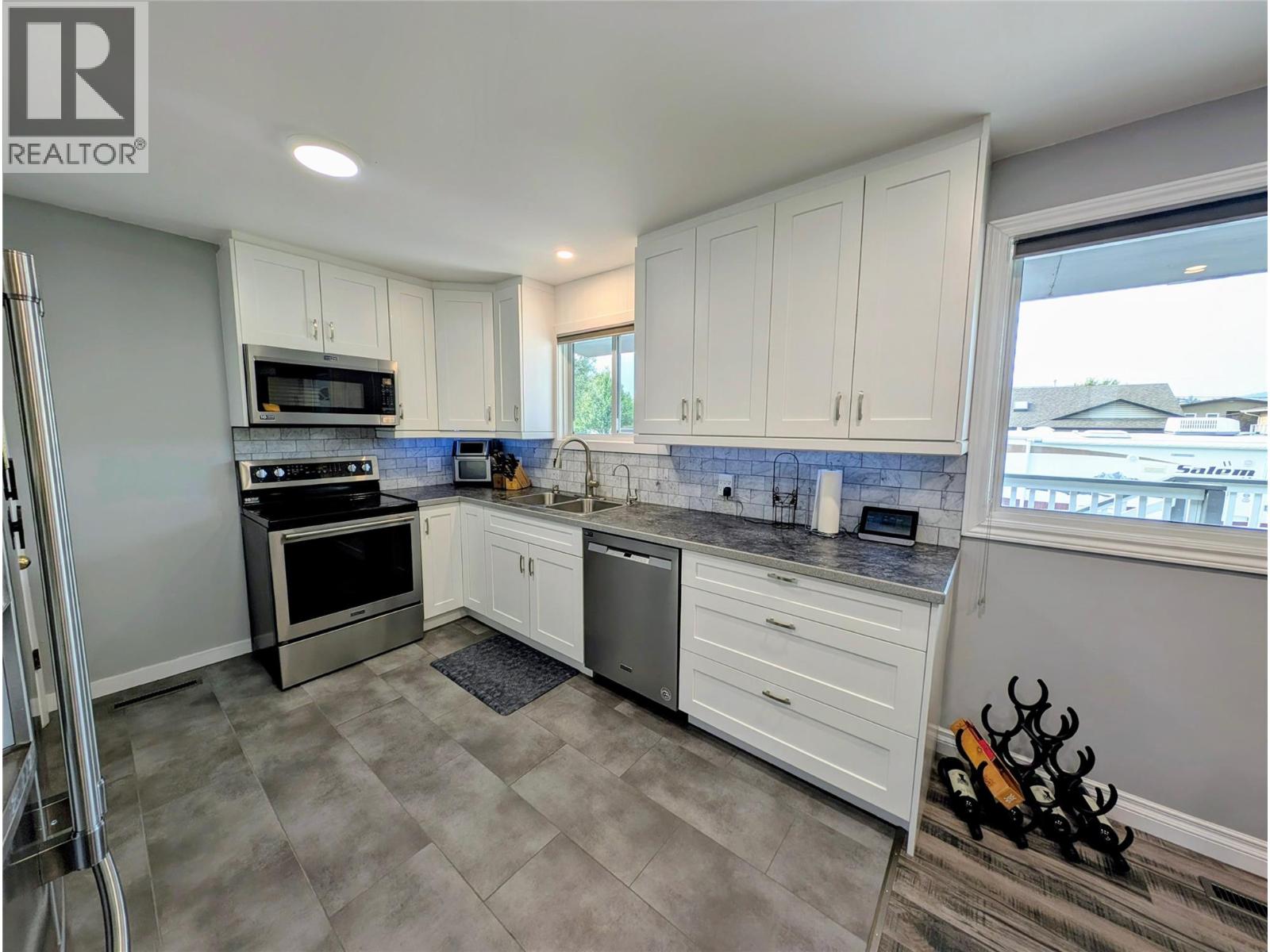 2551 Jackson Avenue, Merritt