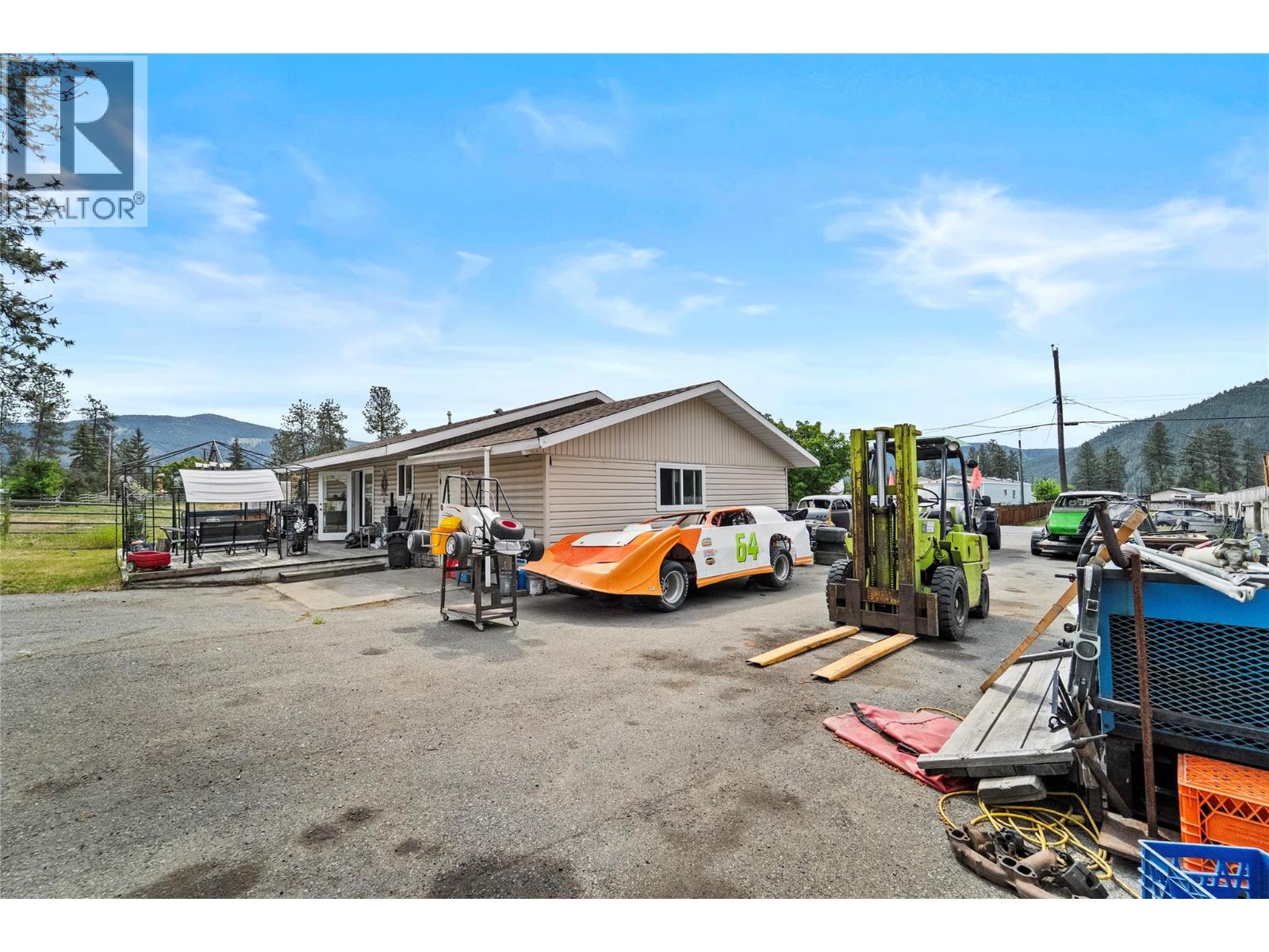 419 DODDING Avenue, Merritt