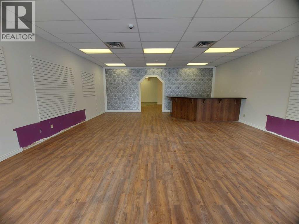 7, 4801 51 Avenue - Photo 3 of 16, Red Deer, Alberta