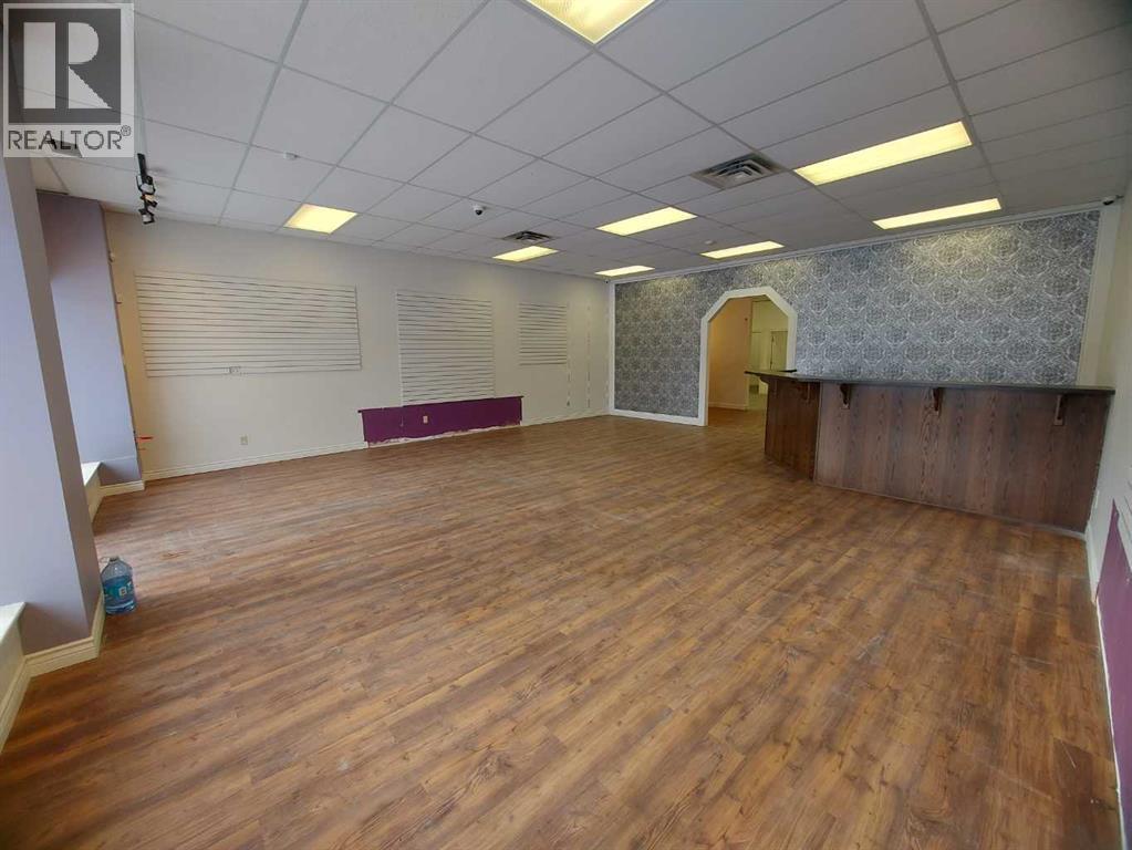 7, 4801 51 Avenue - Photo 4 of 16, Red Deer, Alberta