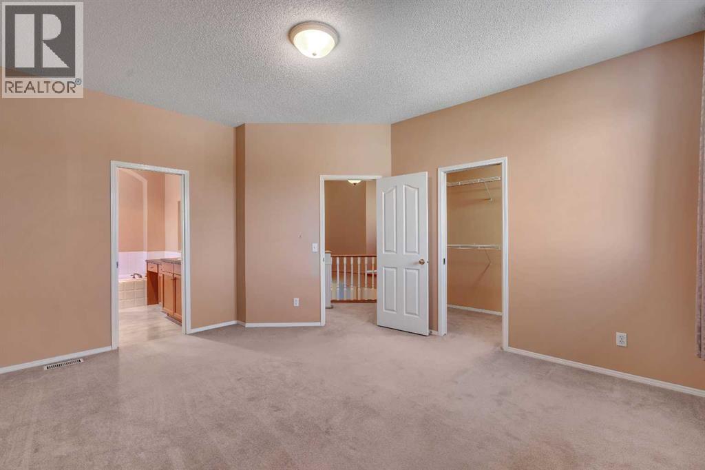 Single Family House for Sale in  Harvest Oak View NE Harvest Hills Calgary 