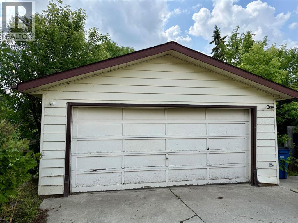 9917 103 Avenue, Plamondon