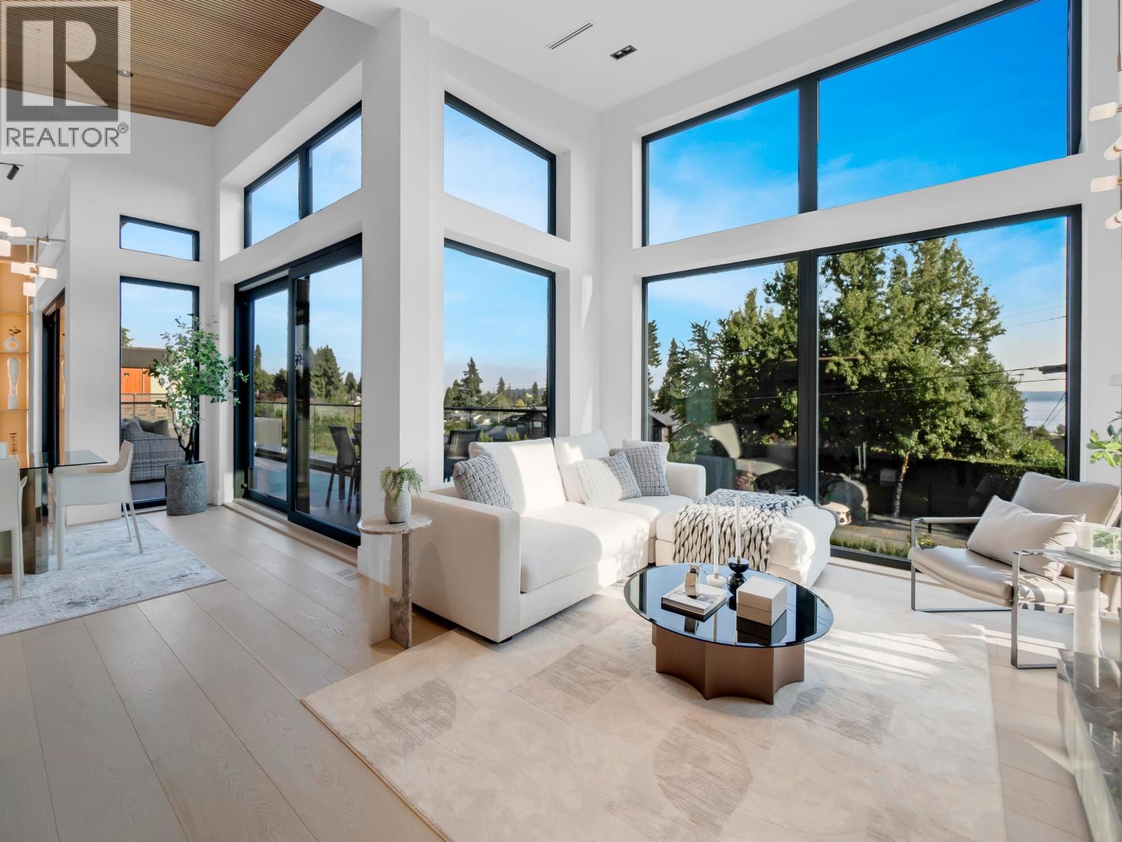 2423 MATHERS AVENUE, West Vancouver