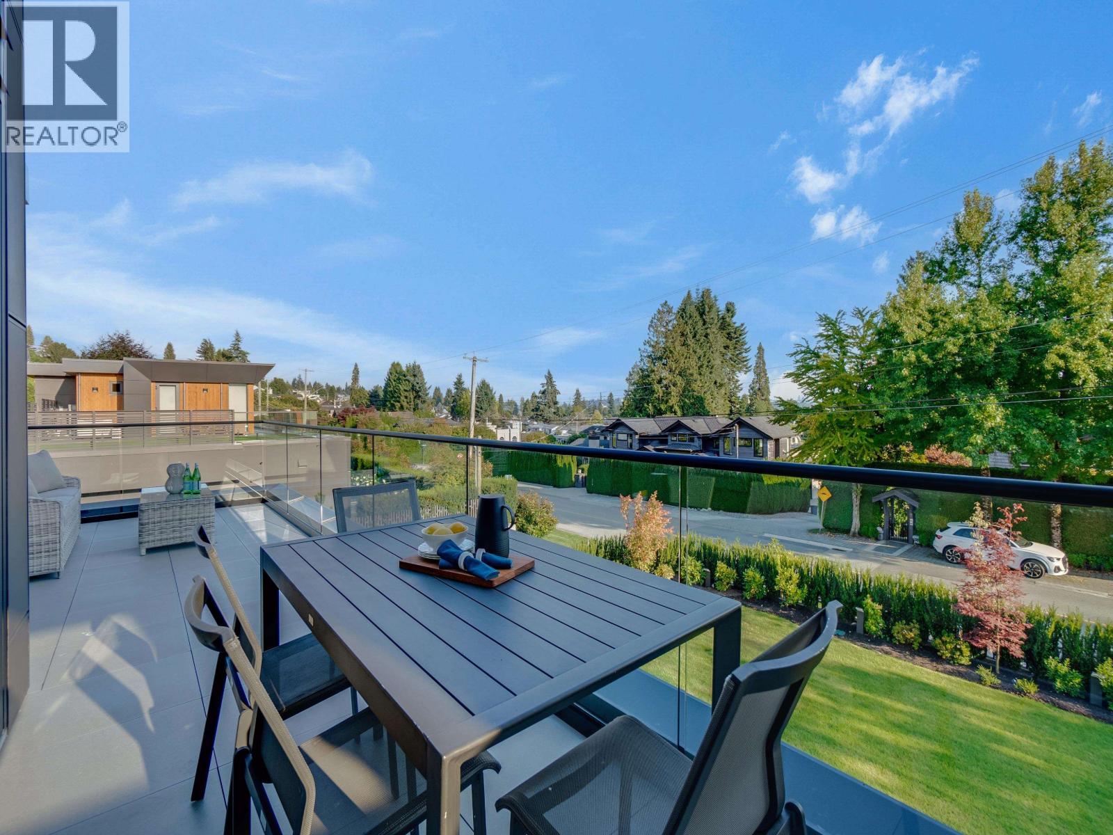 2423 MATHERS AVENUE, West Vancouver