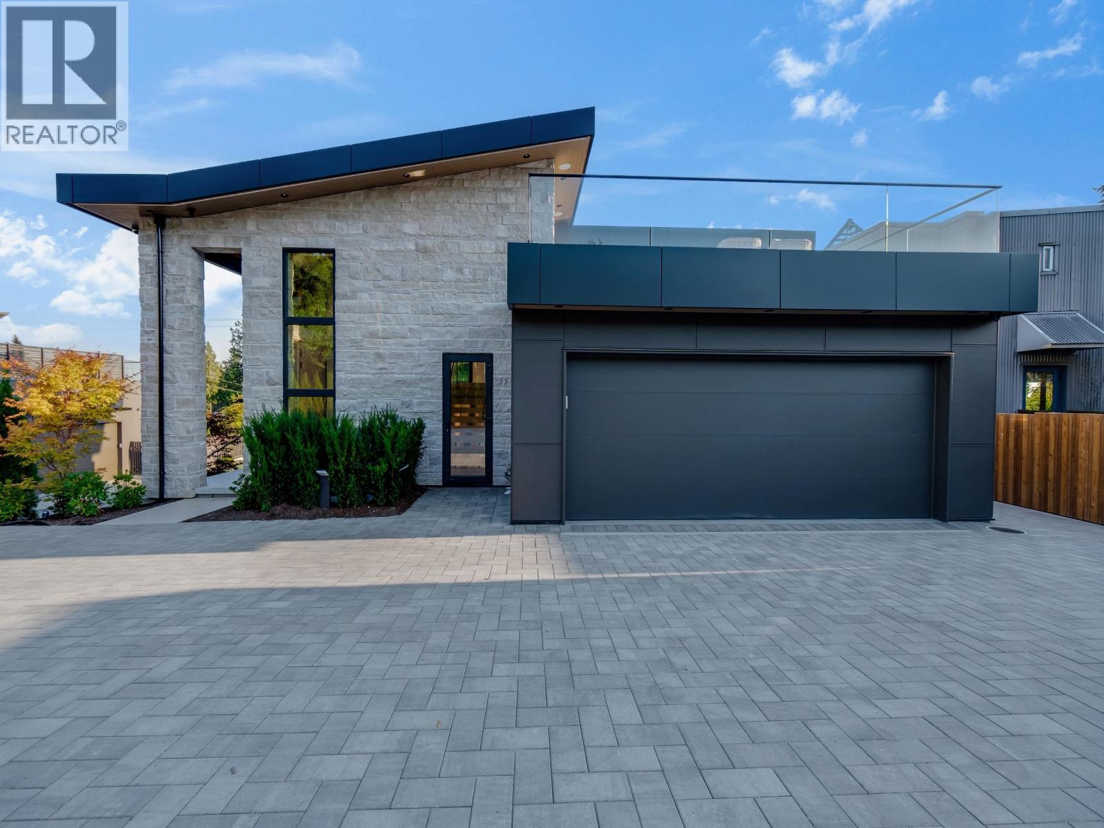 2423 MATHERS AVENUE, West Vancouver
