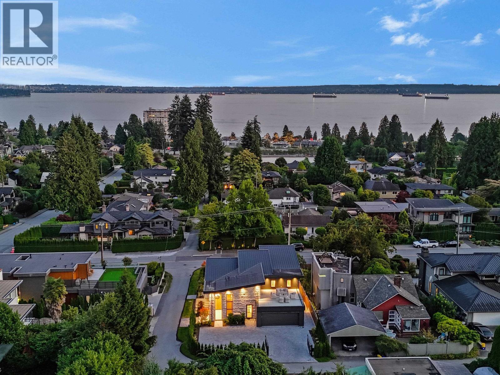 2423 MATHERS AVENUE, West Vancouver