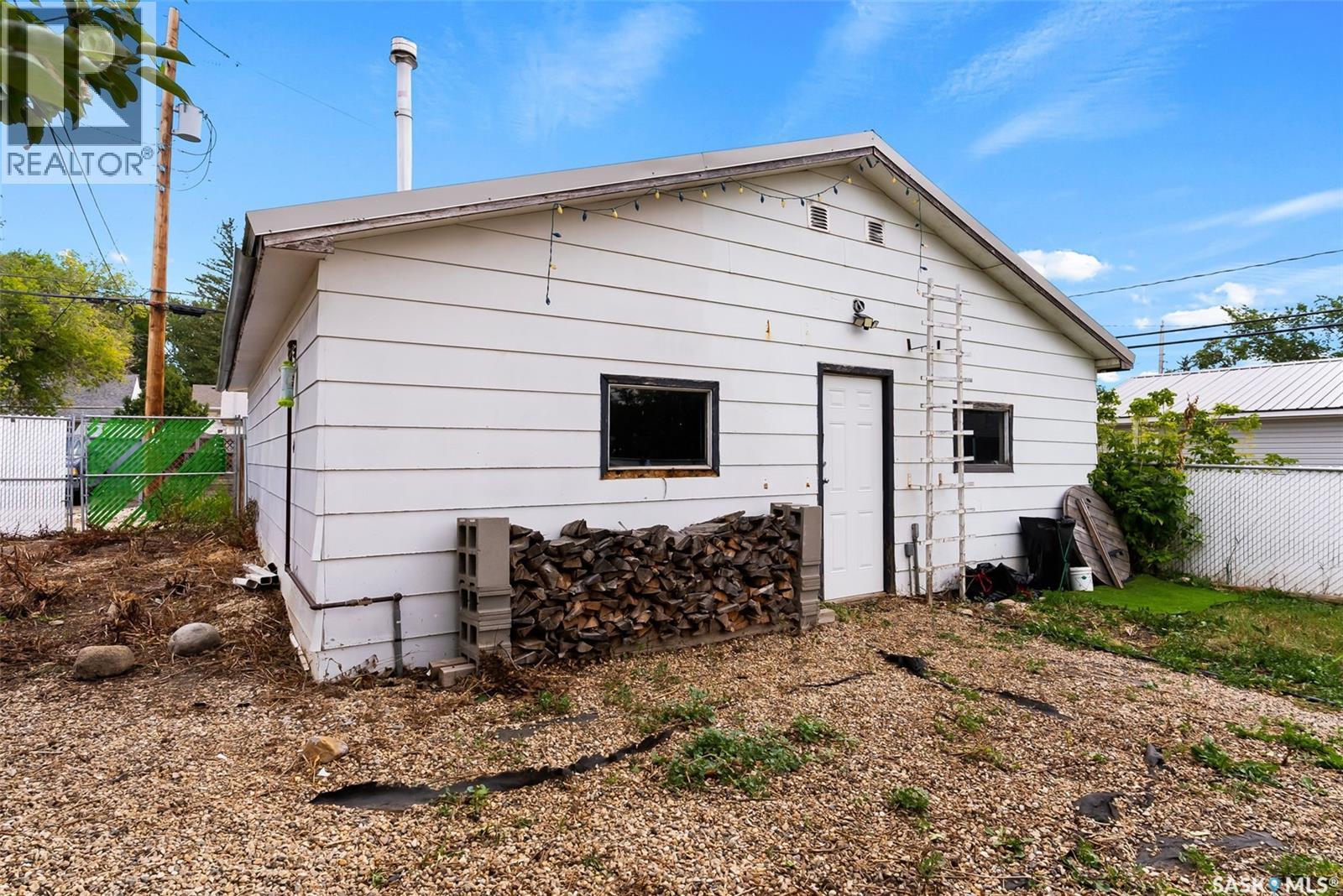 Single Family House Bungalow for Sale in  Horace STREET Regina 
