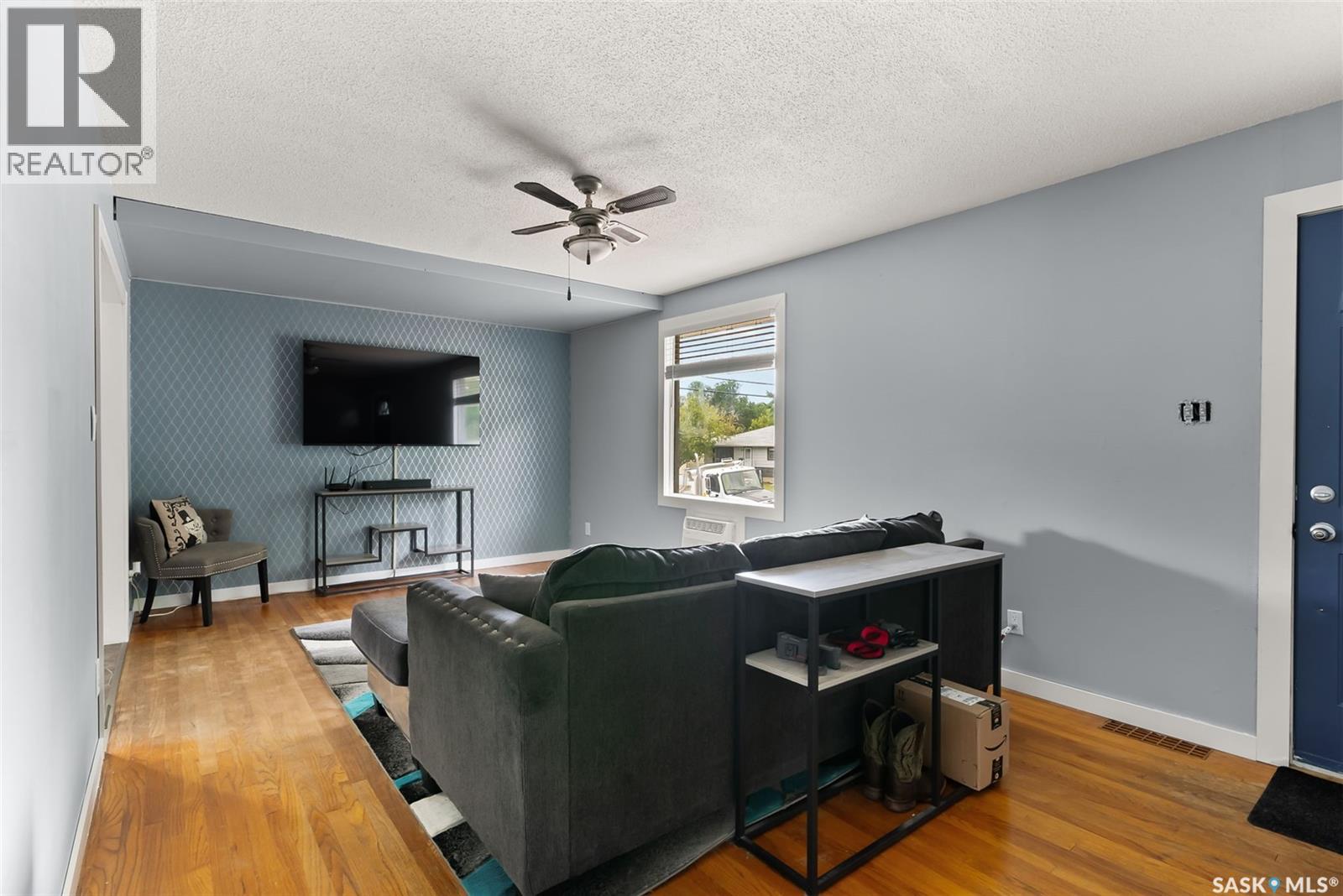 Single Family House Bungalow for Sale in  Horace STREET Regina 