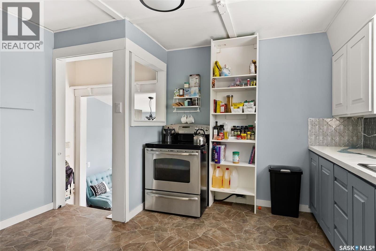 Single Family House Bungalow for Sale in  Horace STREET Regina 