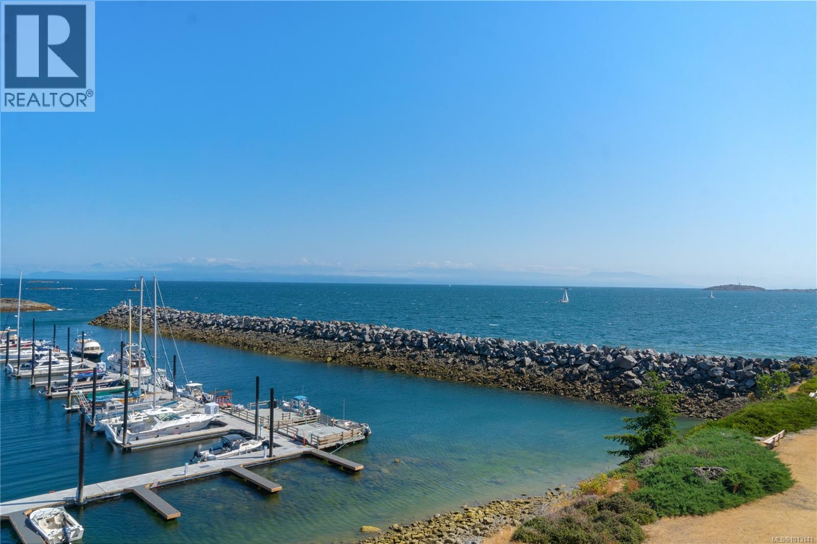 302 3555 Outrigger Rd, Nanoose Bay