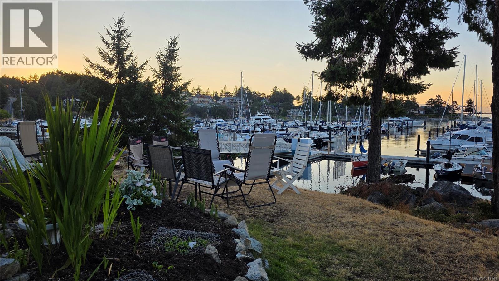 302 3555 Outrigger Rd, Nanoose Bay