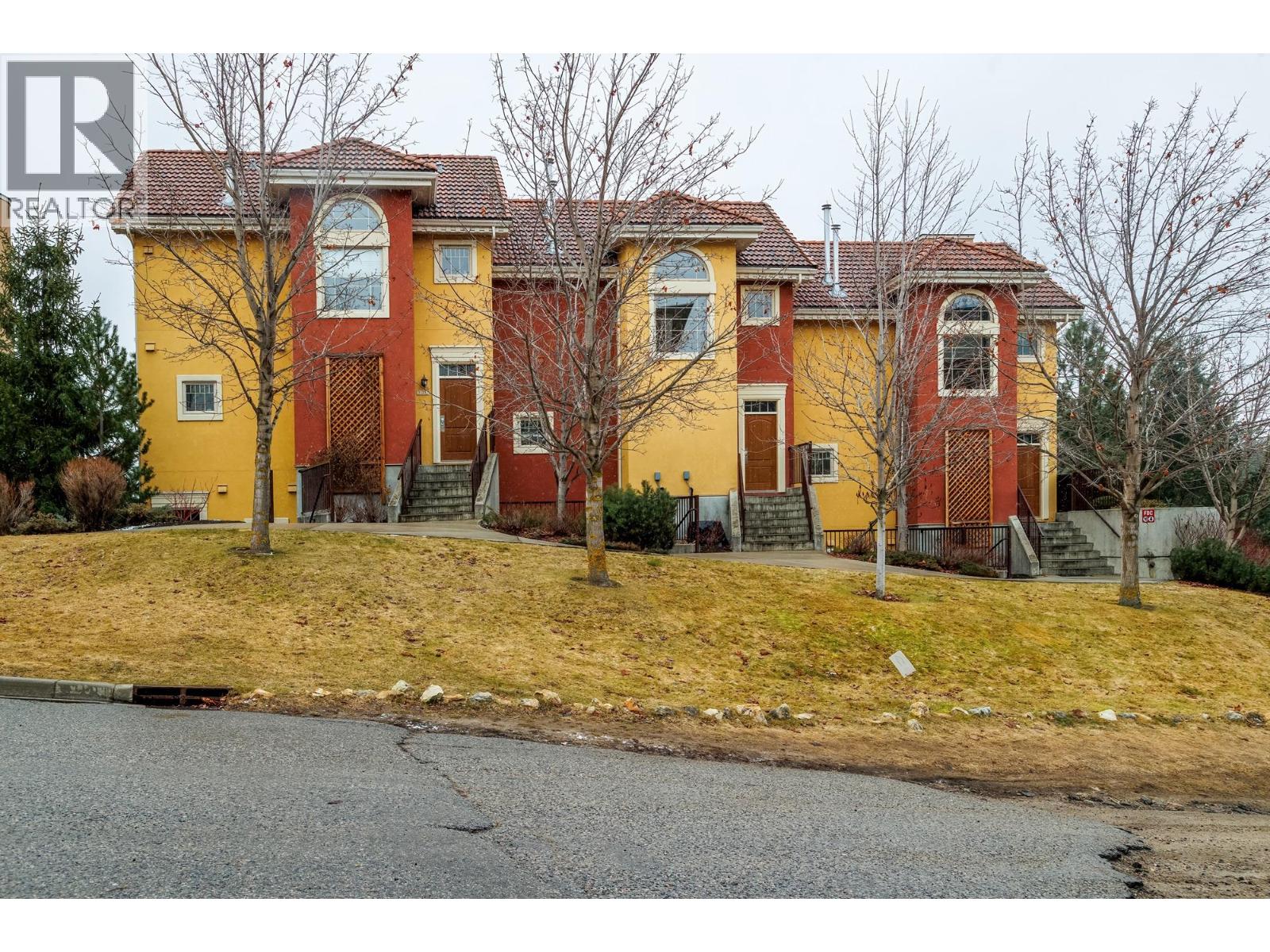 229 1795 Country Club Drive, Kelowna