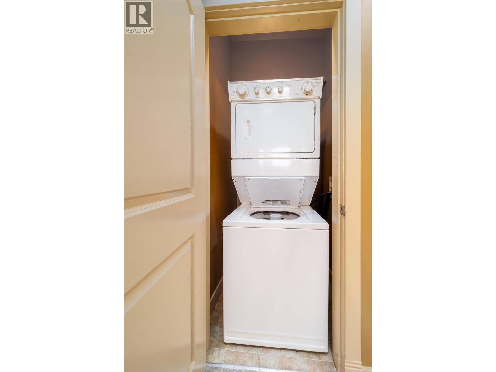 229 1795 Country Club Drive, Kelowna