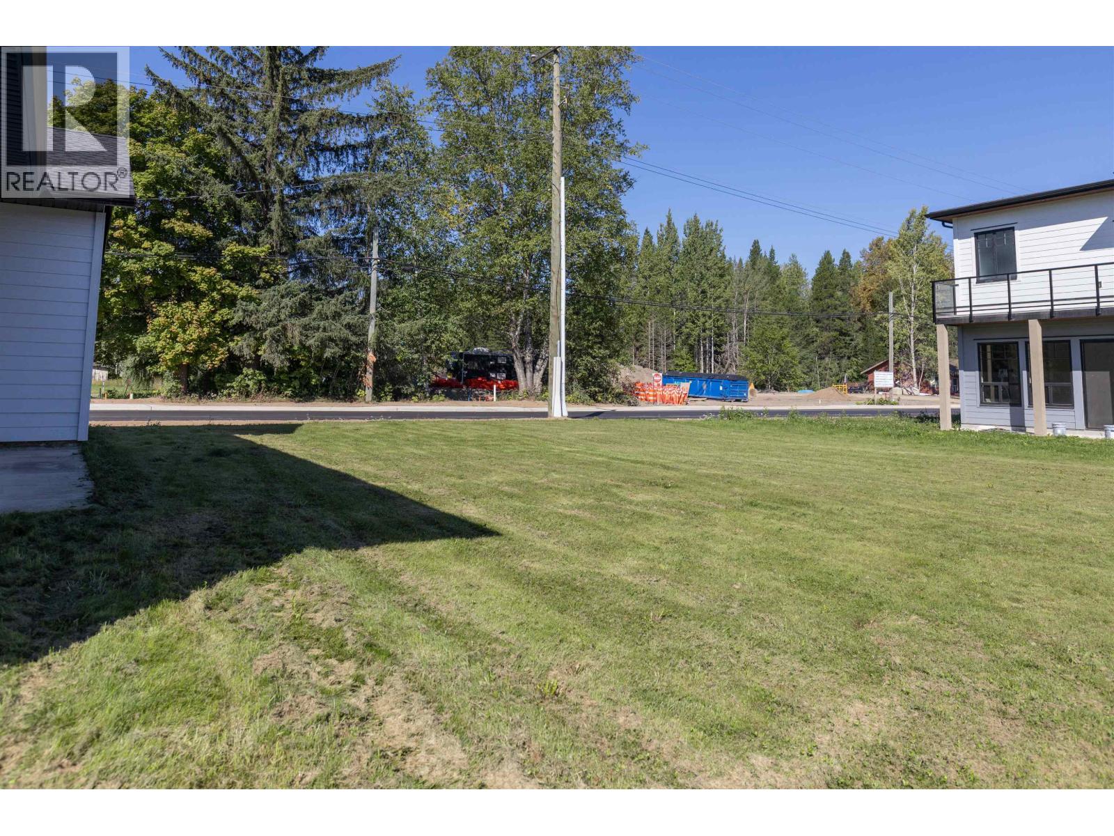 4946 TWEDLE Avenue, Terrace