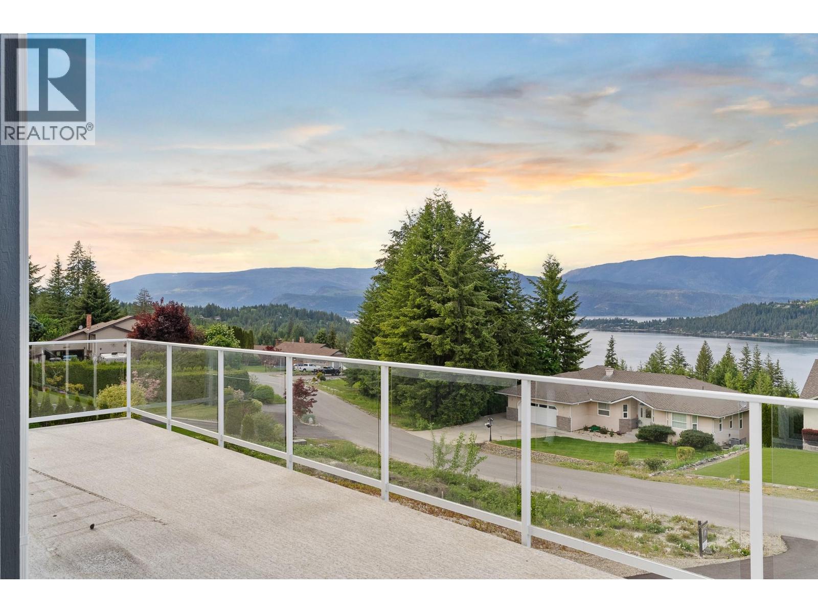  2594 Grand View Place, Blind Bay