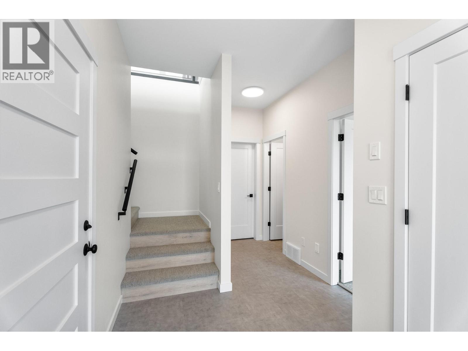  2594 Grand View Place, Blind Bay