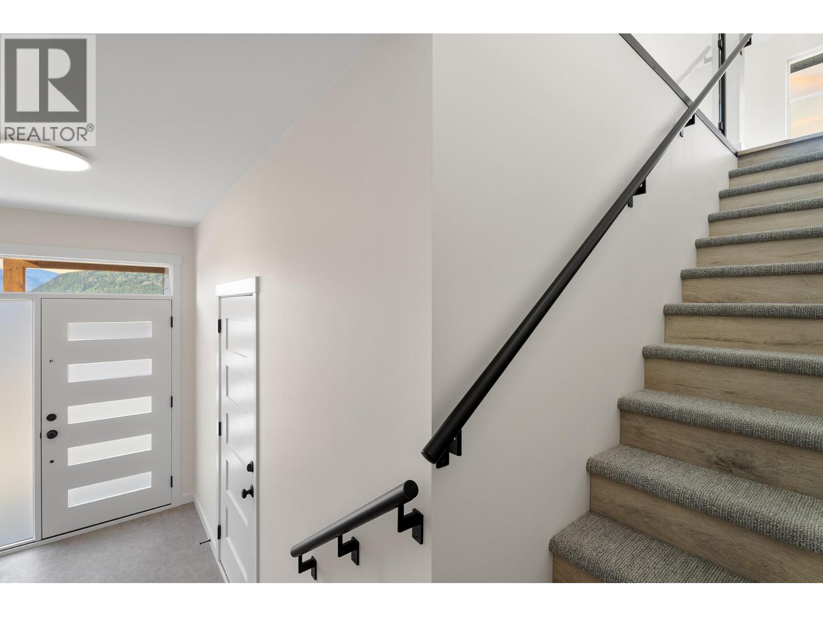  2594 Grand View Place, Blind Bay