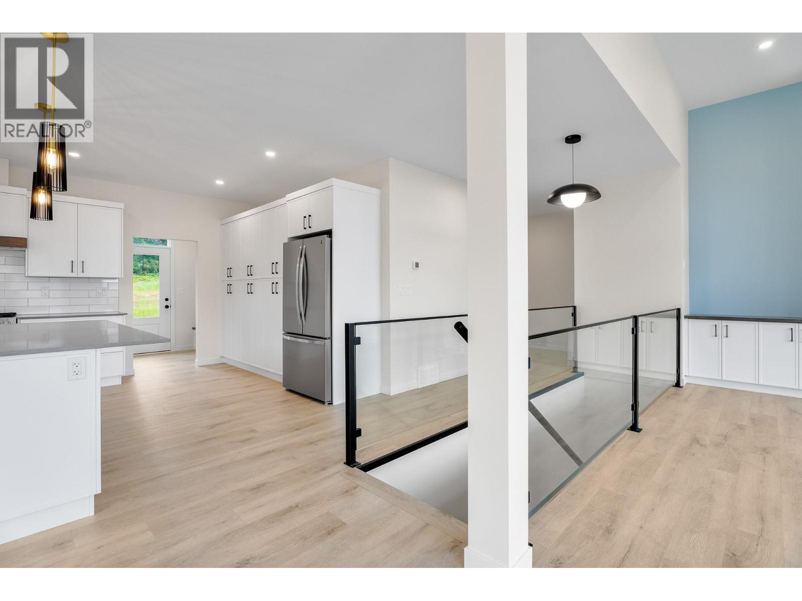  2594 Grand View Place, Blind Bay