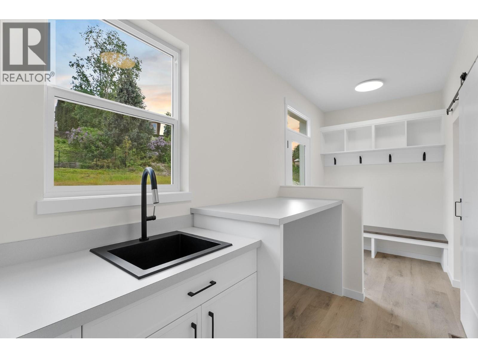  2594 Grand View Place, Blind Bay