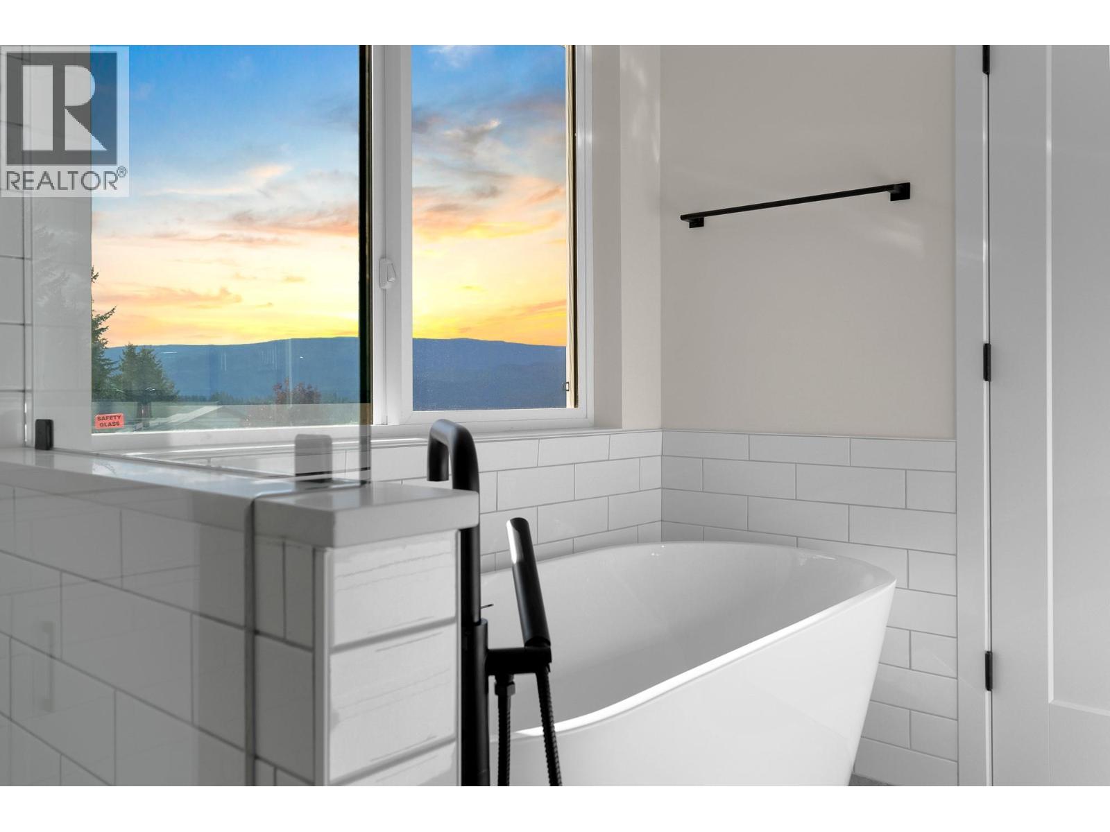  2594 Grand View Place, Blind Bay