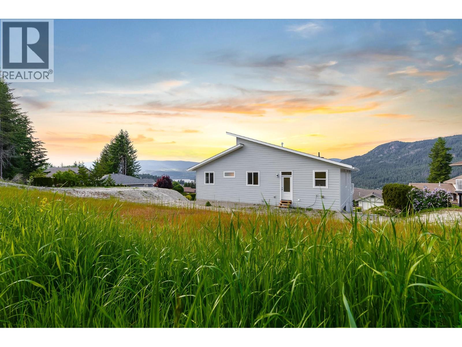  2594 Grand View Place, Blind Bay