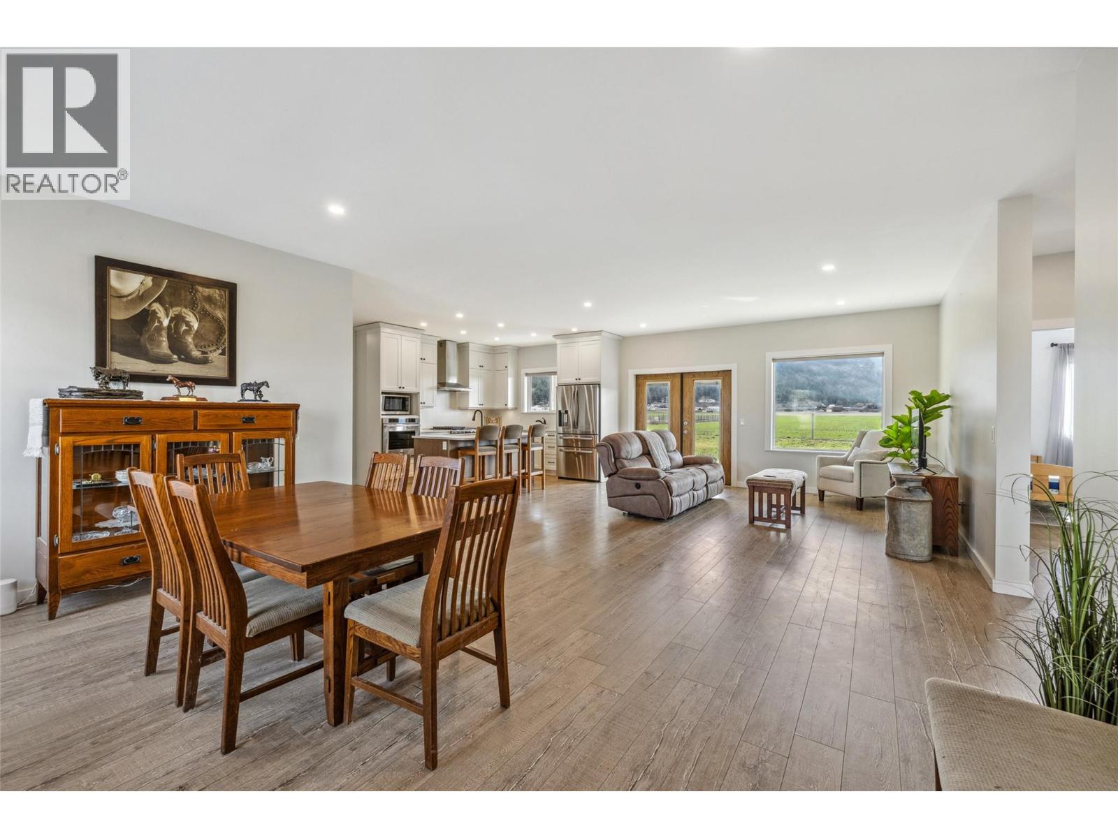  2411 Harding Road, Spallumcheen