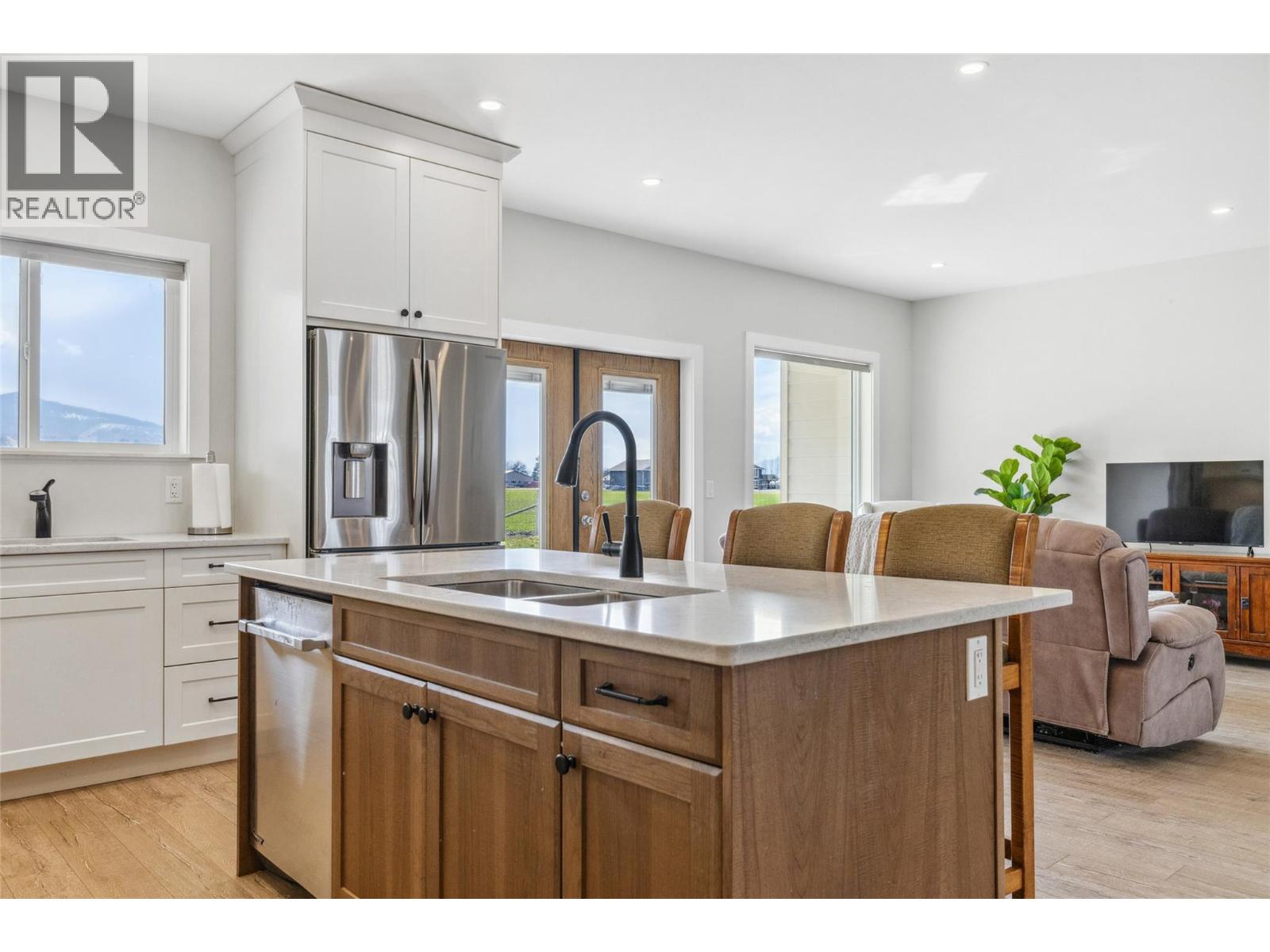  2411 Harding Road, Spallumcheen