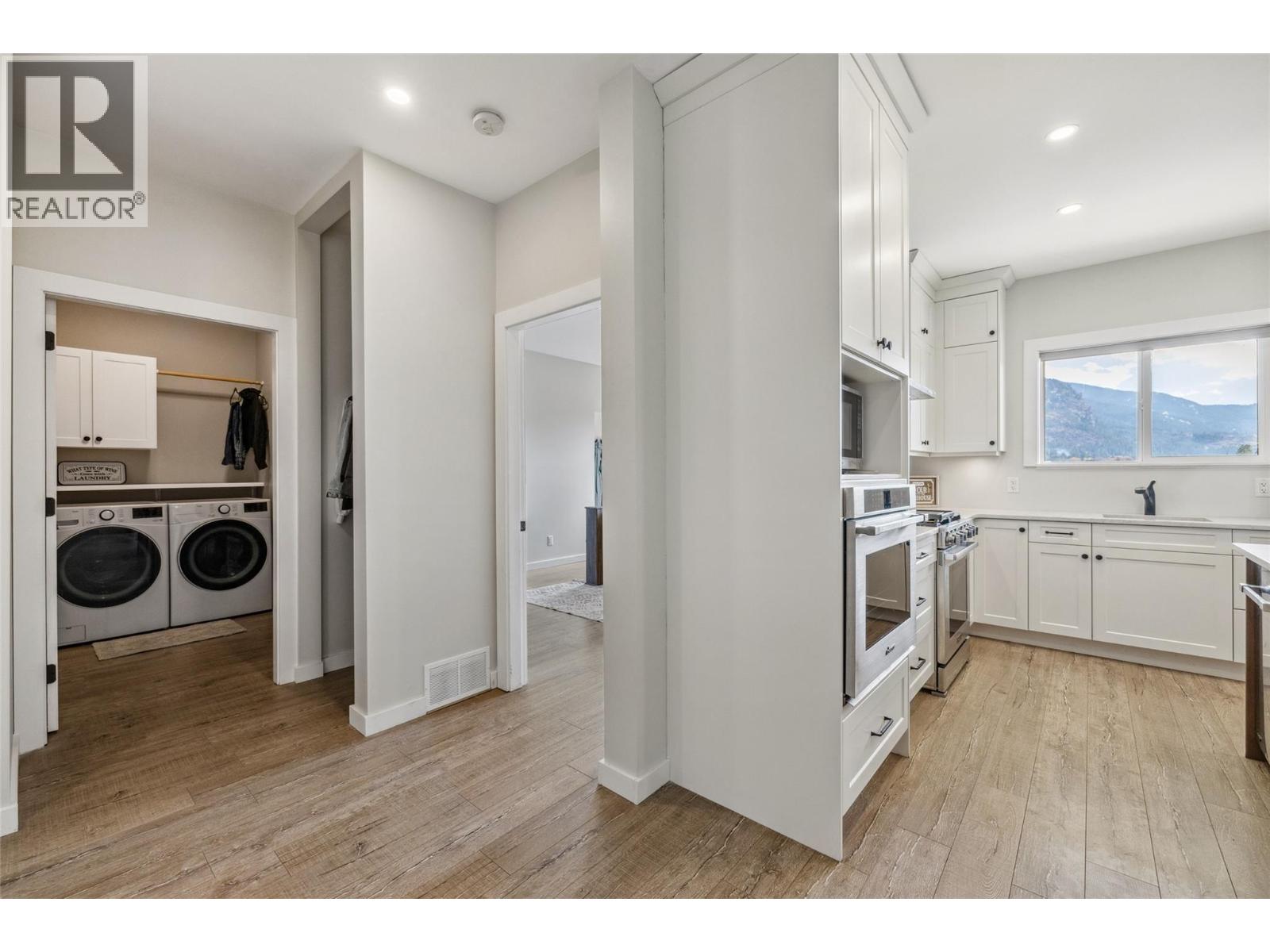  2411 Harding Road, Spallumcheen
