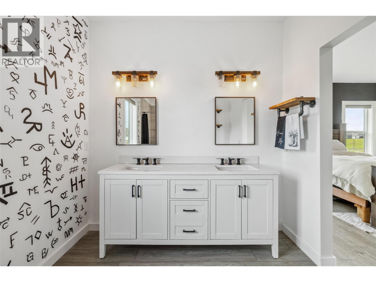  2411 Harding Road, Spallumcheen