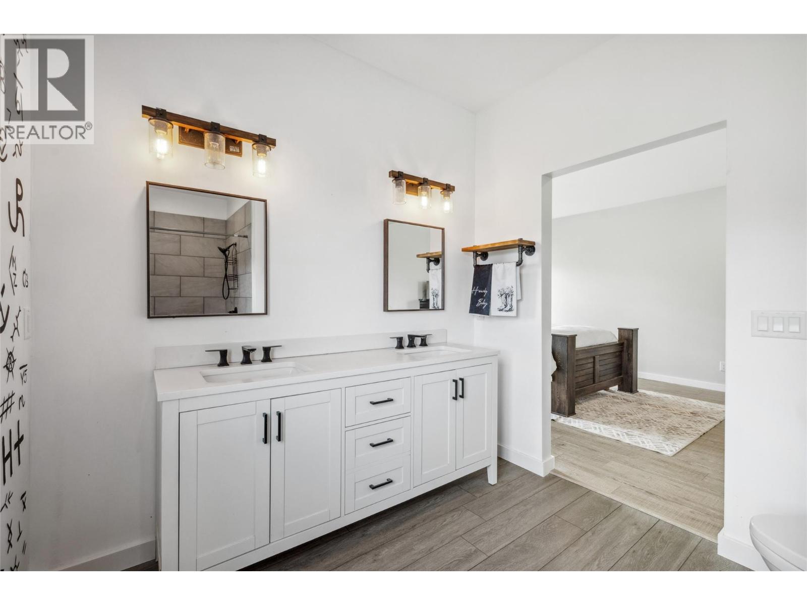  2411 Harding Road, Spallumcheen
