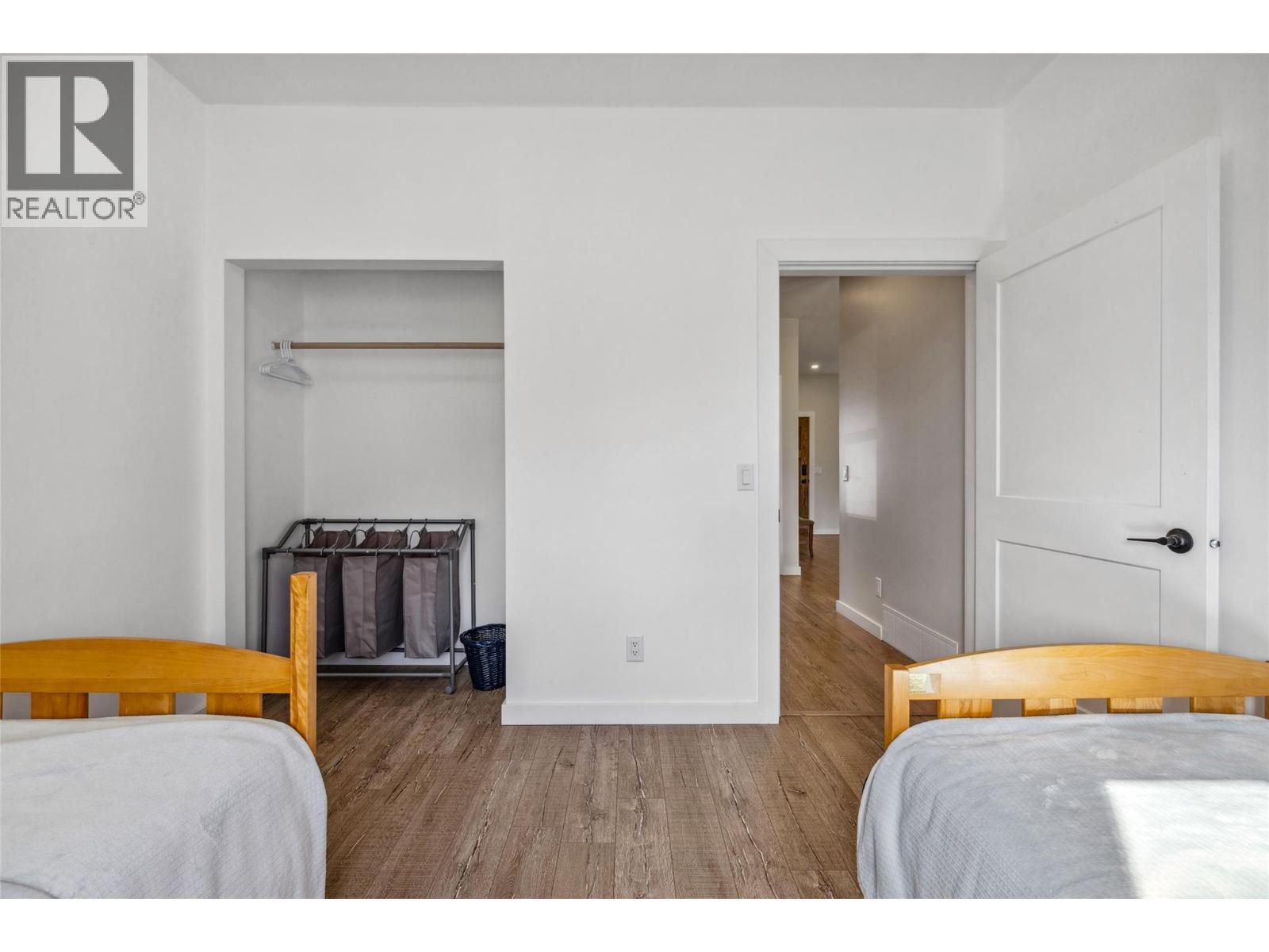  2411 Harding Road, Spallumcheen