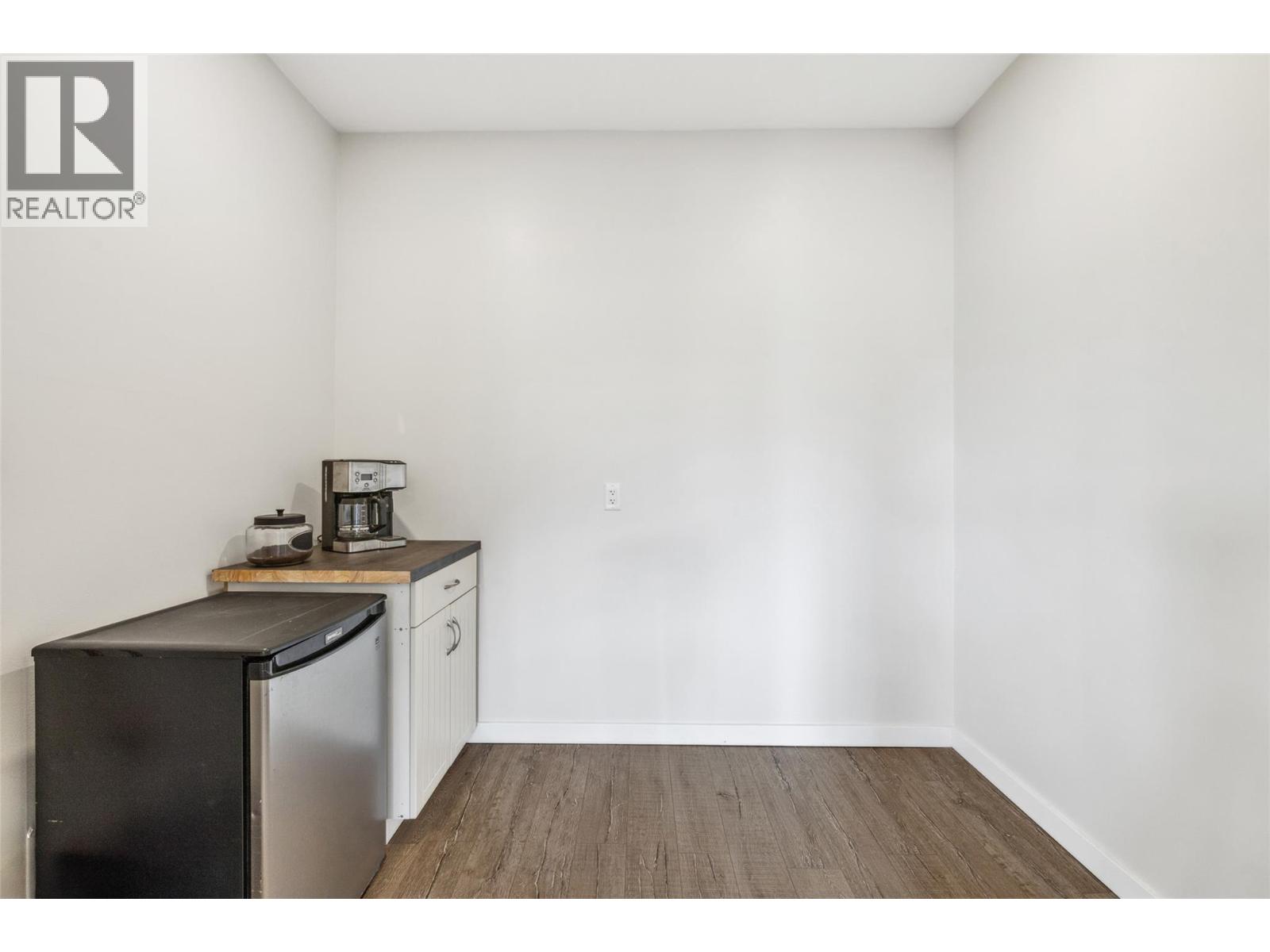  2411 Harding Road, Spallumcheen