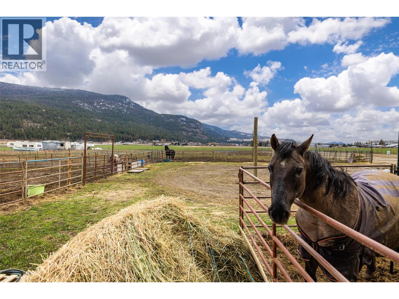  2411 Harding Road, Spallumcheen