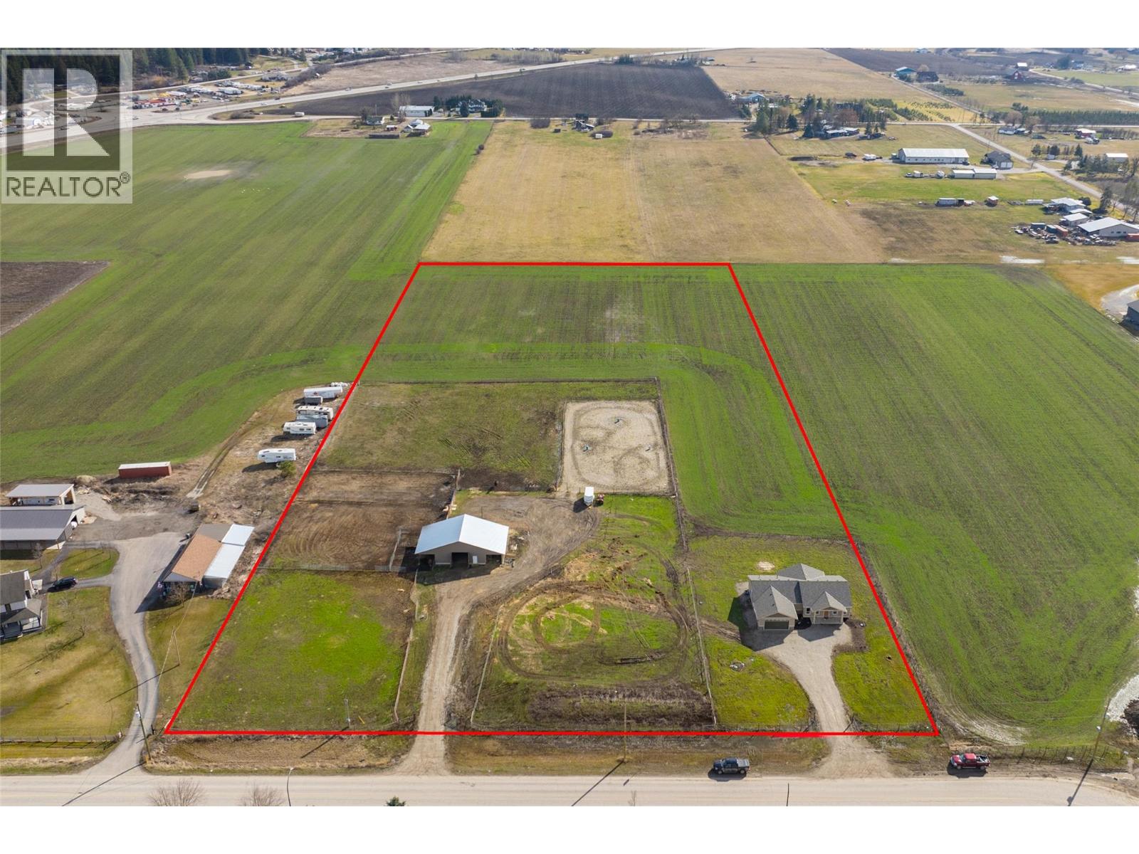  2411 Harding Road, Spallumcheen