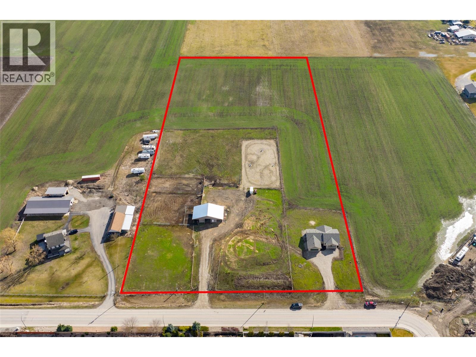  2411 Harding Road, Spallumcheen