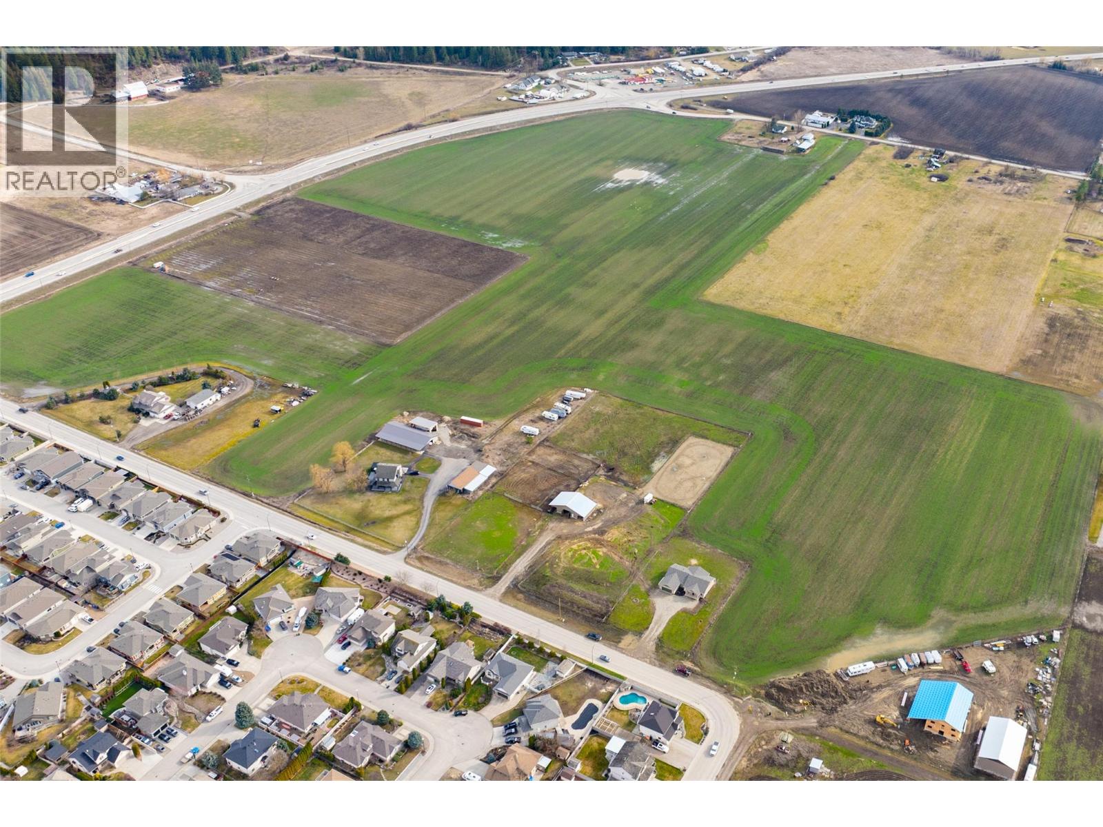  2411 Harding Road, Spallumcheen