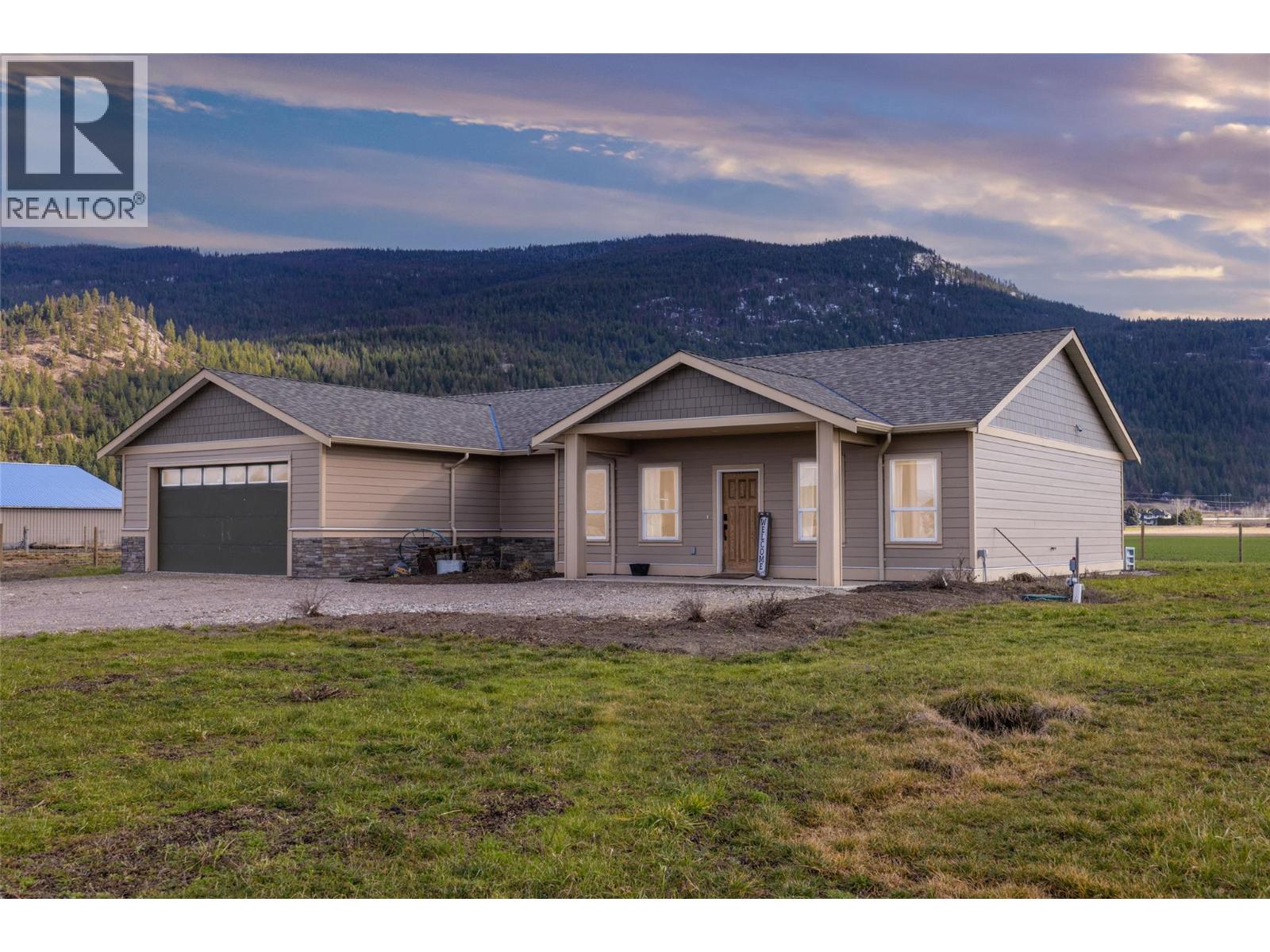  2411 Harding Road, Spallumcheen