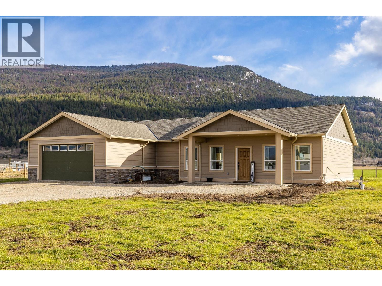  2411 Harding Road, Spallumcheen