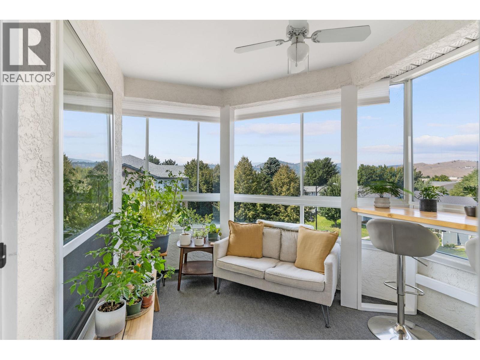 303 709 Houghton Road, Kelowna
